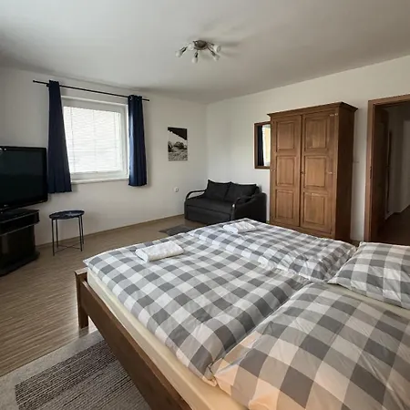 Hrady Apartman