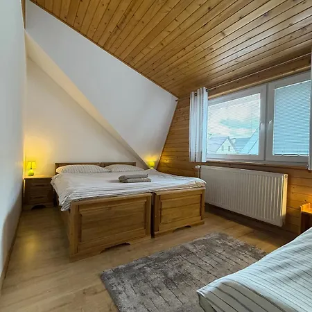 Hrady Apartman *